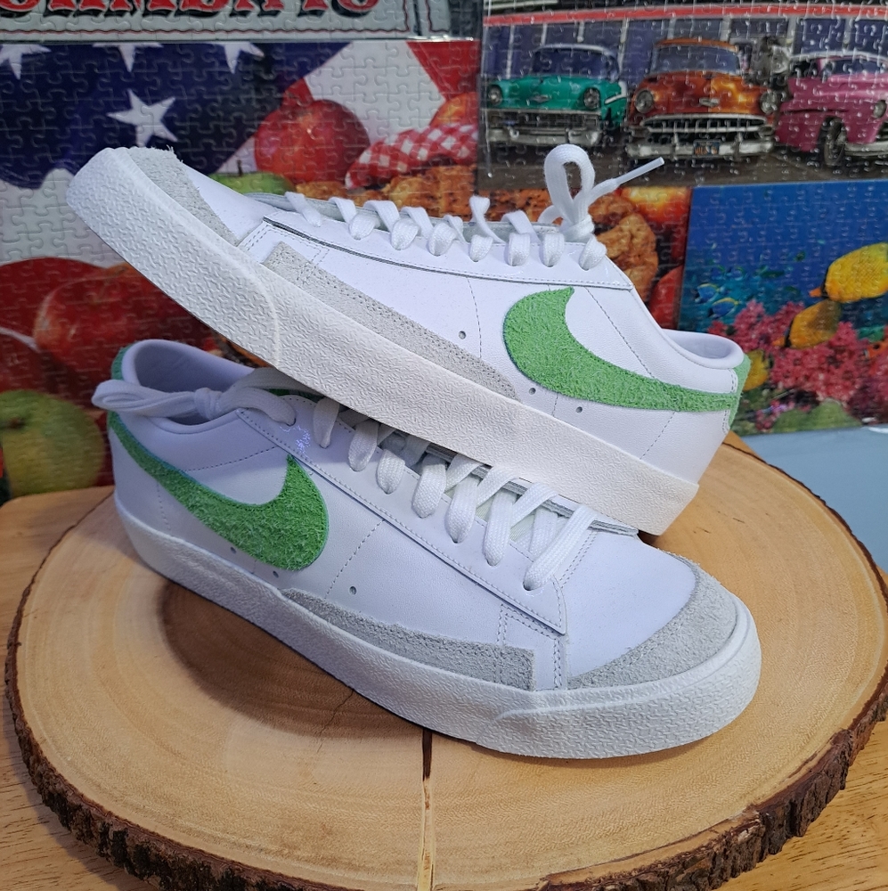 Nike Blazers Low 77VNTG White Mean Green Soccer Sail Grey DJ6193-100 sz 10.5 Men